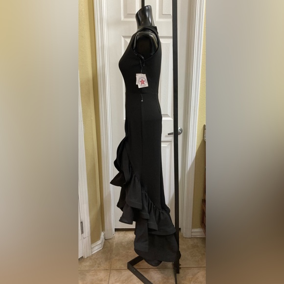 Betsy & Adam Women's Long Halter Crepe Tiered Ruffle Gown NWT Size 2 - Picture 13 of 16